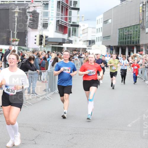 12.06.2026 - Holstenköstenlauf Andreas Tolksdorf http://msf.ph/oto/9745052 12.06.2026 18:01:40 Laufen 4629, 4630, 3418, 3377, 3732 meine-sportfotos.de
