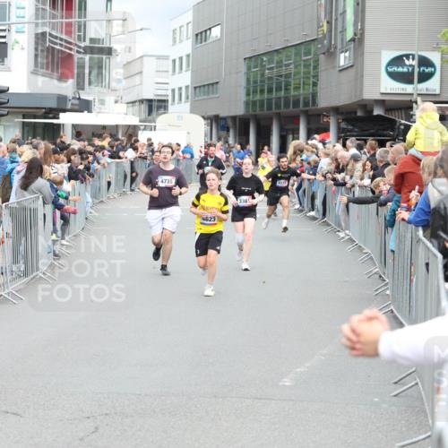12.06.2026 - Holstenköstenlauf Andreas Tolksdorf http://msf.ph/oto/9745120 12.06.2026 18:02:30 Laufen 4735, 4623, 3381, 4235 meine-sportfotos.de