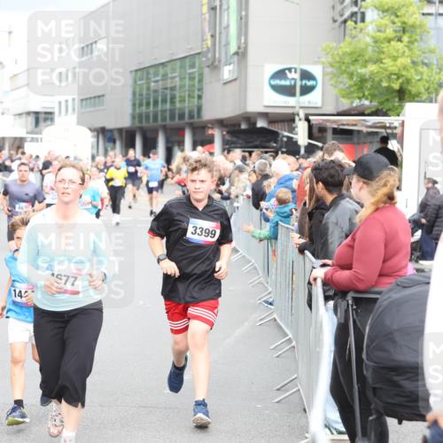 12.06.2026 - Holstenköstenlauf Andreas Tolksdorf http://msf.ph/oto/9745202 12.06.2026 18:03:36 Laufen 373, 46, 325, 14, 577, 3399 meine-sportfotos.de
