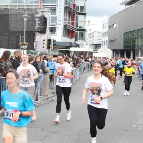 12.06.2026 - Holstenköstenlauf Andreas Tolksdorf http://msf.ph/oto/9745209 12.06.2026 18:03:42 Laufen 1, 26, 301, 3098, 3414, 30, 4027, 4914 meine-sportfotos.de