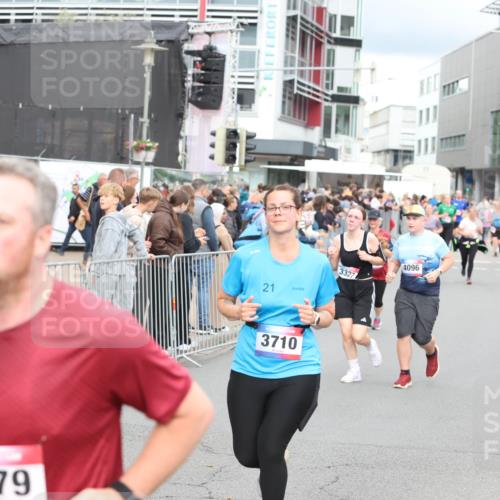 12.06.2026 - Holstenköstenlauf Andreas Tolksdorf http://msf.ph/oto/9745222 12.06.2026 18:03:52 Laufen 4279, 21, 3710, 3327, 4096 meine-sportfotos.de