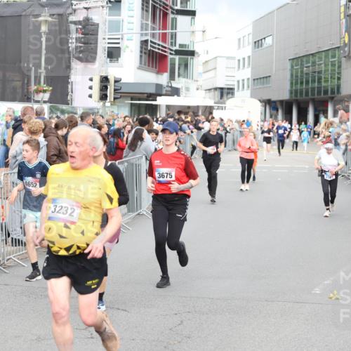 12.06.2026 - Holstenköstenlauf Andreas Tolksdorf http://msf.ph/oto/9745267 12.06.2026 18:04:30 Laufen 4, 11, 26, 4652, 3232, 3675, 3361 meine-sportfotos.de