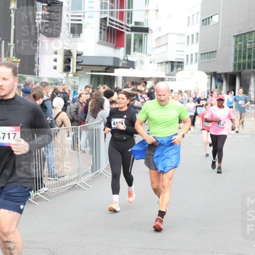 12.06.2026 - Holstenköstenlauf Andreas Tolksdorf http://msf.ph/oto/9745313 12.06.2026 18:05:14 Laufen 4717, 449, 3788, 4328 meine-sportfotos.de
