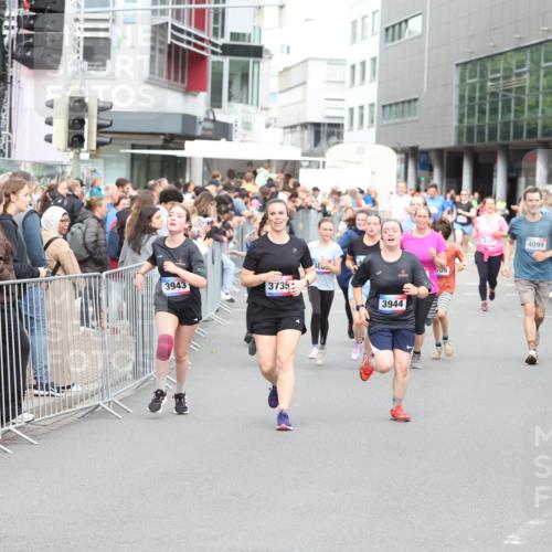 12.06.2026 - Holstenköstenlauf Andreas Tolksdorf http://msf.ph/oto/9745319 12.06.2026 18:05:20 Laufen 4328, 3943, 3735, 3805, 3944, 09, 4099 meine-sportfotos.de