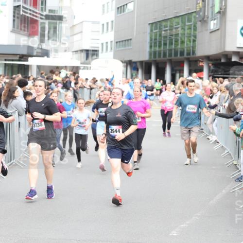 12.06.2026 - Holstenköstenlauf Andreas Tolksdorf http://msf.ph/oto/9745320 12.06.2026 18:05:21 Laufen 3943, 3735, 3427, 3883, 464, 3944, 4099 meine-sportfotos.de