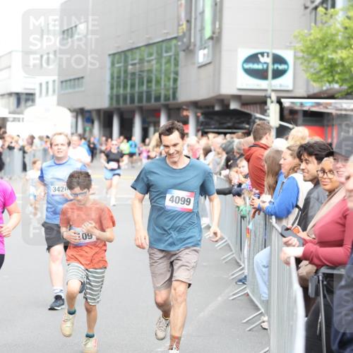 12.06.2026 - Holstenköstenlauf Andreas Tolksdorf http://msf.ph/oto/9745326 12.06.2026 18:05:24 Laufen 4826, 3426, 09, 4099 meine-sportfotos.de
