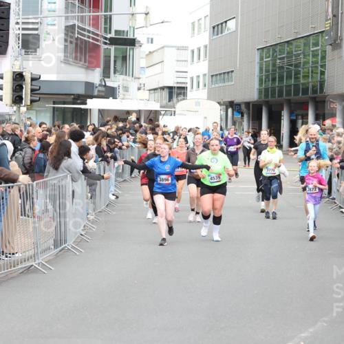 12.06.2026 - Holstenköstenlauf Andreas Tolksdorf http://msf.ph/oto/9745347 12.06.2026 18:05:44 Laufen 3896, 410, 4539, 3770, 3872 meine-sportfotos.de