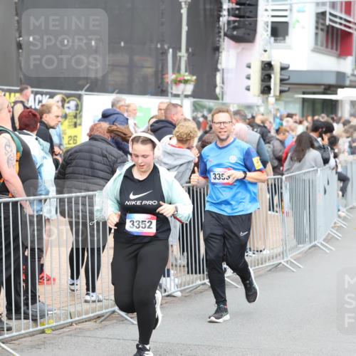 12.06.2026 - Holstenköstenlauf Andreas Tolksdorf http://msf.ph/oto/9745360 12.06.2026 18:05:56 Laufen 26, 3352, 3355, 4078 meine-sportfotos.de