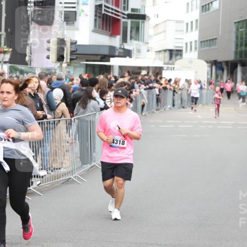 12.06.2026 - Holstenköstenlauf Andreas Tolksdorf http://msf.ph/oto/9745364 12.06.2026 18:06:05 Laufen 4318, 3672 meine-sportfotos.de