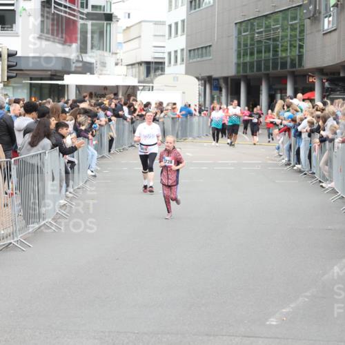 12.06.2026 - Holstenköstenlauf Andreas Tolksdorf http://msf.ph/oto/9745367 12.06.2026 18:06:13 Laufen 3815, 3728 meine-sportfotos.de