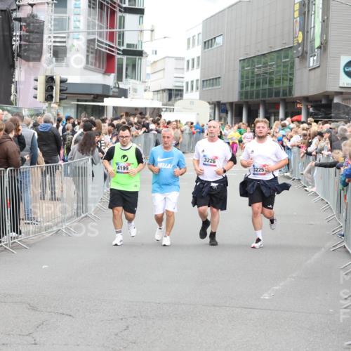 12.06.2026 - Holstenköstenlauf Andreas Tolksdorf http://msf.ph/oto/9745412 12.06.2026 18:07:06 Laufen 4199, 3226, 3225, 23 meine-sportfotos.de