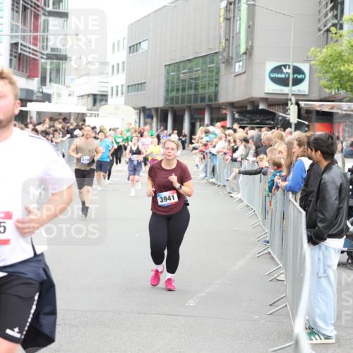 12.06.2026 - Holstenköstenlauf Andreas Tolksdorf http://msf.ph/oto/9745417 12.06.2026 18:07:10 Laufen 3225, 4395, 3941 meine-sportfotos.de