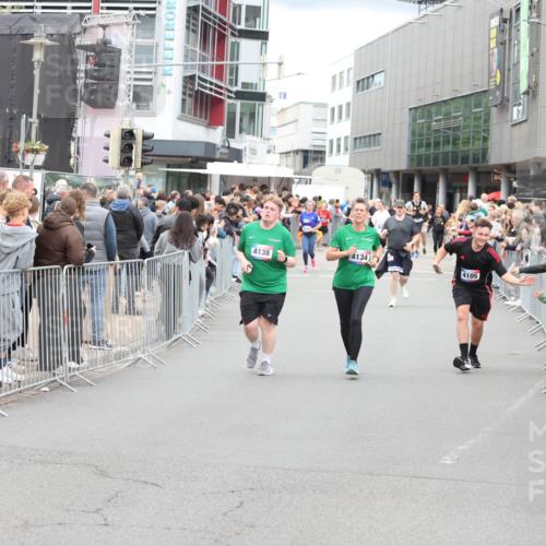 12.06.2026 - Holstenköstenlauf Andreas Tolksdorf http://msf.ph/oto/9745430 12.06.2026 18:07:23 Laufen 4138, 4134, 4105 meine-sportfotos.de
