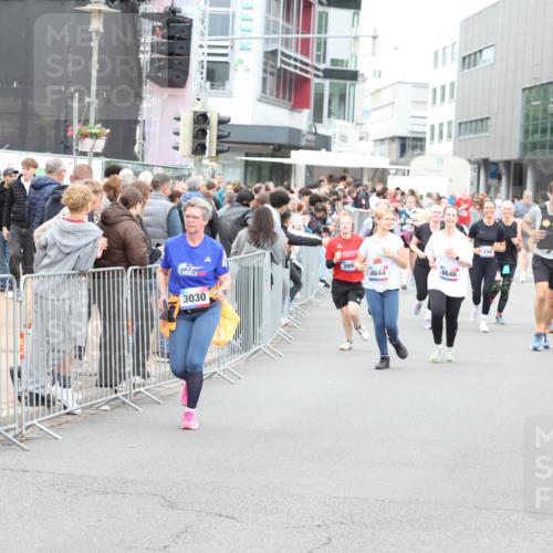 12.06.2026 - Holstenköstenlauf Andreas Tolksdorf http://msf.ph/oto/9745440 12.06.2026 18:07:33 Laufen 3030, 399, 4644, 4646, 494 meine-sportfotos.de