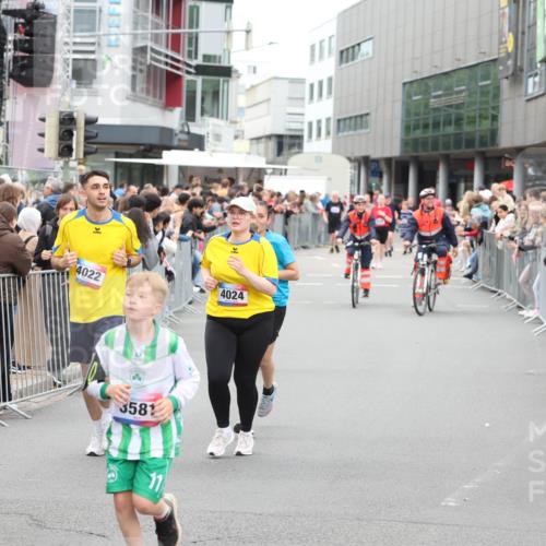 12.06.2026 - Holstenköstenlauf Andreas Tolksdorf http://msf.ph/oto/9745488 12.06.2026 18:08:20 Laufen 01, 3580, 4022, 4024, 3581, 11 meine-sportfotos.de