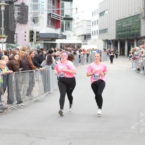 12.06.2026 - Holstenköstenlauf Andreas Tolksdorf http://msf.ph/oto/9745568 12.06.2026 18:10:31 Laufen 4327, 4333 meine-sportfotos.de