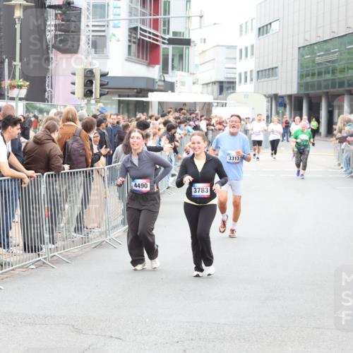 12.06.2026 - Holstenköstenlauf Andreas Tolksdorf http://msf.ph/oto/9745579 12.06.2026 18:11:04 Laufen 1, 26, 4490, 3783, 3313 meine-sportfotos.de