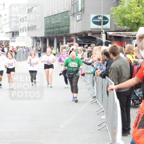 12.06.2026 - Holstenköstenlauf Andreas Tolksdorf http://msf.ph/oto/9745590 12.06.2026 18:11:14 Laufen 4206, 215, 4213, 3739 meine-sportfotos.de