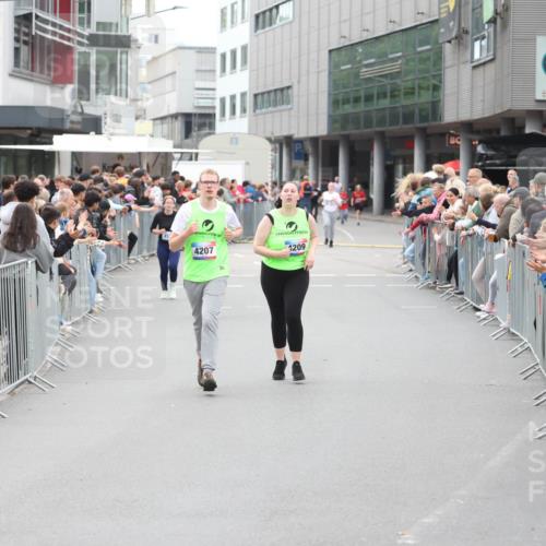 12.06.2026 - Holstenköstenlauf Andreas Tolksdorf http://msf.ph/oto/9745600 12.06.2026 18:11:29 Laufen 4207, 4209 meine-sportfotos.de
