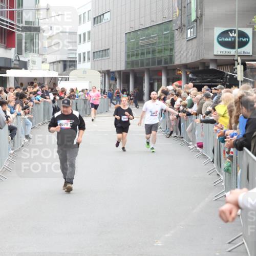 12.06.2026 - Holstenköstenlauf Andreas Tolksdorf http://msf.ph/oto/9745626 12.06.2026 18:12:00 Laufen 4679, 3441, 3442 meine-sportfotos.de