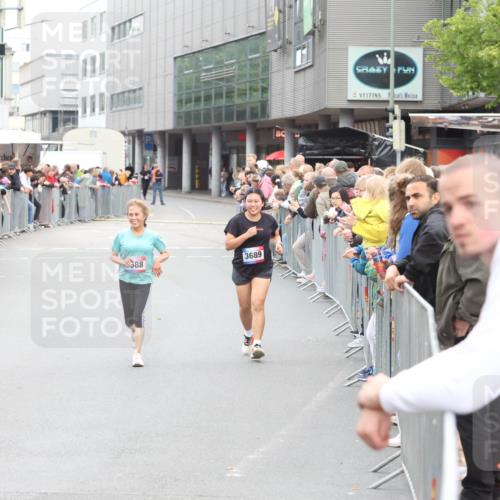12.06.2026 - Holstenköstenlauf Andreas Tolksdorf http://msf.ph/oto/9745642 12.06.2026 18:12:29 Laufen 688, 3689 meine-sportfotos.de