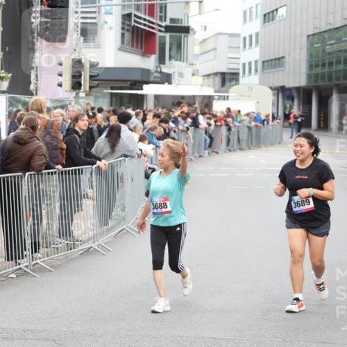 12.06.2026 - Holstenköstenlauf Andreas Tolksdorf http://msf.ph/oto/9745646 12.06.2026 18:12:32 Laufen 3688, 3689 meine-sportfotos.de