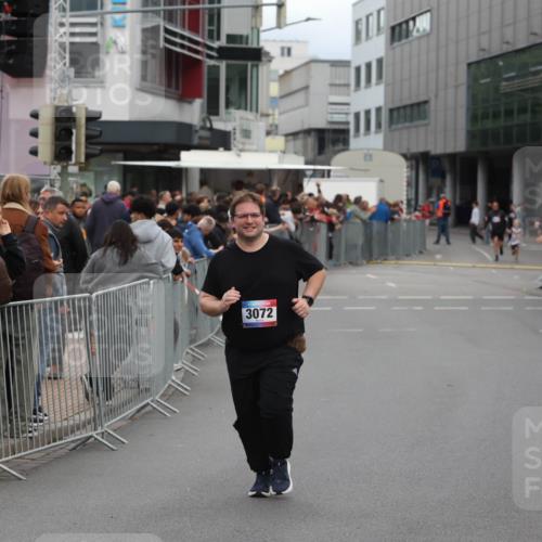 12.06.2026 - Holstenköstenlauf Andreas Tolksdorf http://msf.ph/oto/9745652 12.06.2026 18:13:00 Laufen 3072 meine-sportfotos.de