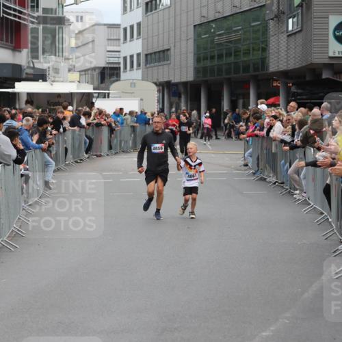 12.06.2026 - Holstenköstenlauf Andreas Tolksdorf http://msf.ph/oto/9745656 12.06.2026 18:13:17 Laufen 4859, 3324, 4861 meine-sportfotos.de