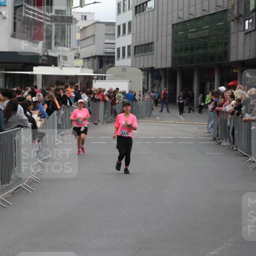 12.06.2026 - Holstenköstenlauf Andreas Tolksdorf http://msf.ph/oto/9745674 12.06.2026 18:14:41 Laufen 4330, 4315 meine-sportfotos.de