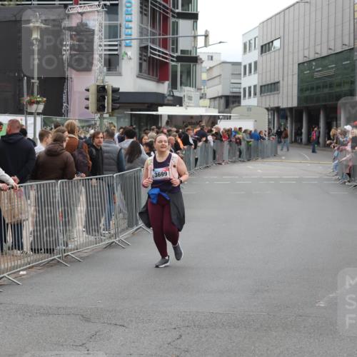 12.06.2026 - Holstenköstenlauf Andreas Tolksdorf http://msf.ph/oto/9745701 12.06.2026 18:15:28 Laufen 14, 11, 26, 3699 meine-sportfotos.de