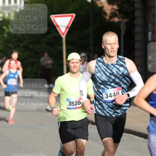 12.06.2026 - Holstenköstenlauf Andreas Tolksdorf http://msf.ph/oto/9745713 12.06.2026 19:07:42 Laufen 3440, 3520, 536 meine-sportfotos.de