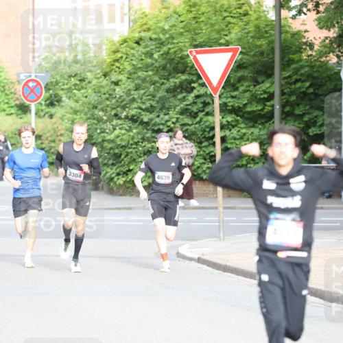 12.06.2026 - Holstenköstenlauf Andreas Tolksdorf http://msf.ph/oto/9745726 12.06.2026 19:07:50 Laufen 3304, 4639 meine-sportfotos.de
