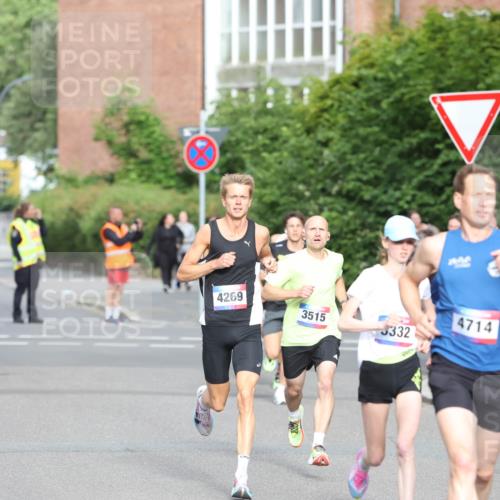 12.06.2026 - Holstenköstenlauf Andreas Tolksdorf http://msf.ph/oto/9745738 12.06.2026 19:07:57 Laufen 4269, 3515, 332, 4714 meine-sportfotos.de