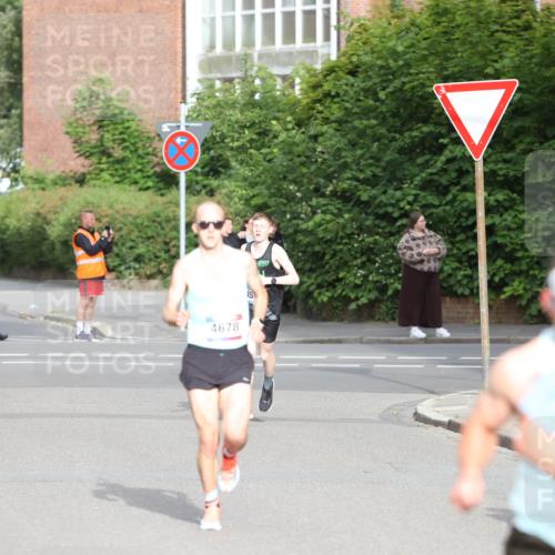 12.06.2026 - Holstenköstenlauf Andreas Tolksdorf http://msf.ph/oto/9745758 12.06.2026 19:08:12 Laufen 4678, 15 meine-sportfotos.de