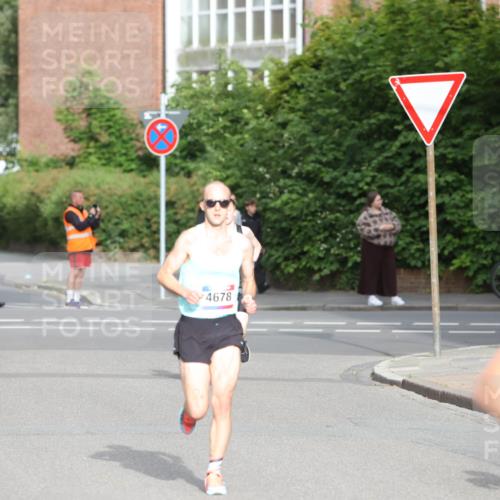 12.06.2026 - Holstenköstenlauf Andreas Tolksdorf http://msf.ph/oto/9745759 12.06.2026 19:08:12 Laufen 4678 meine-sportfotos.de