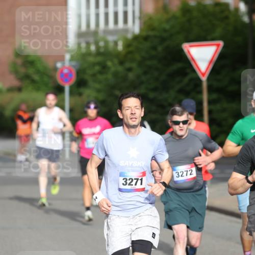 12.06.2026 - Holstenköstenlauf Andreas Tolksdorf http://msf.ph/oto/9745776 12.06.2026 19:08:28 Laufen 3271, 3272, 3211 meine-sportfotos.de