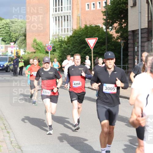 12.06.2026 - Holstenköstenlauf Andreas Tolksdorf http://msf.ph/oto/9745819 12.06.2026 19:08:53 Laufen 4314, 1115, 4294, 30, 3005, 3956 meine-sportfotos.de