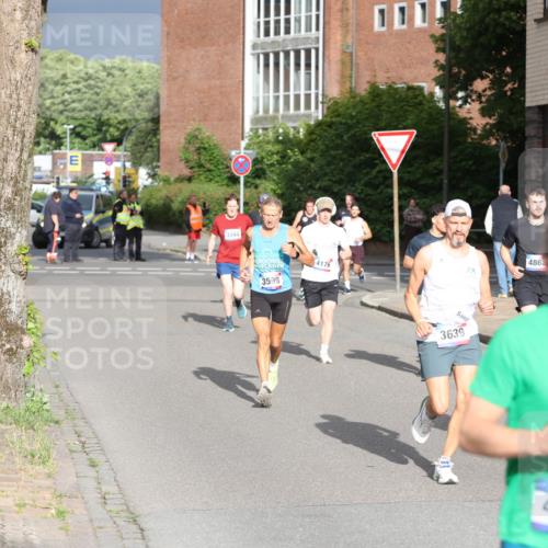 12.06.2026 - Holstenköstenlauf Andreas Tolksdorf http://msf.ph/oto/9745827 12.06.2026 19:08:59 Laufen 3394, 4176, 3599, 1015, 3639, 4862, 4648 meine-sportfotos.de