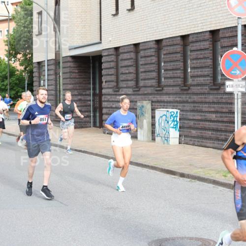 12.06.2026 - Holstenköstenlauf Andreas Tolksdorf http://msf.ph/oto/9745892 12.06.2026 19:09:40 Laufen 46, 3930, 051, 3436, 4669, 10, 06, 15, 06, 26, 304 meine-sportfotos.de