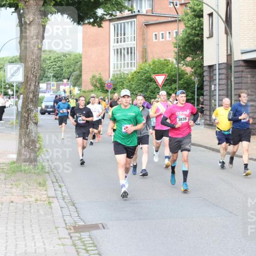 12.06.2026 - Holstenköstenlauf Andreas Tolksdorf http://msf.ph/oto/9745941 12.06.2026 19:10:06 Laufen 4840, 3839, 3027, 4437 meine-sportfotos.de