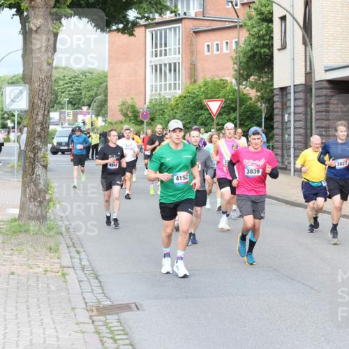 12.06.2026 - Holstenköstenlauf Andreas Tolksdorf http://msf.ph/oto/9745942 12.06.2026 19:10:07 Laufen 4840, 4931, 3827, 4152, 3839, 4437 meine-sportfotos.de