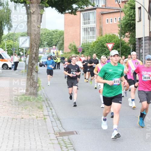 12.06.2026 - Holstenköstenlauf Andreas Tolksdorf http://msf.ph/oto/9745943 12.06.2026 19:10:07 Laufen 4114, 40, 415, 32, 38, 3839 meine-sportfotos.de