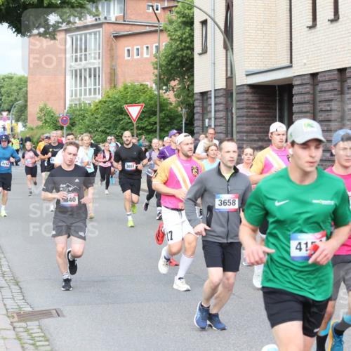 12.06.2026 - Holstenköstenlauf Andreas Tolksdorf http://msf.ph/oto/9745945 12.06.2026 19:10:09 Laufen 4114, 9840, 3651, 860, 17, 10, 3658, 41, 39 meine-sportfotos.de