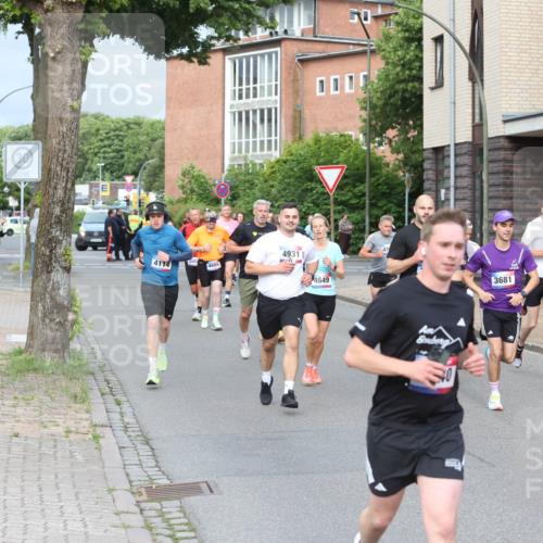 12.06.2026 - Holstenköstenlauf Andreas Tolksdorf http://msf.ph/oto/9745948 12.06.2026 19:10:10 Laufen 4114, 4888, 4931, 4649, 3681, 3703 meine-sportfotos.de