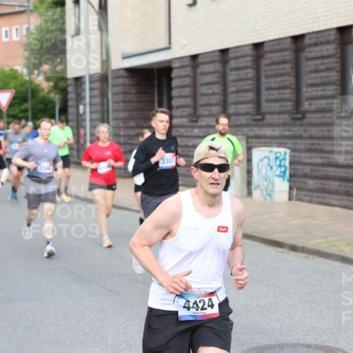 12.06.2026 - Holstenköstenlauf Andreas Tolksdorf http://msf.ph/oto/9745991 12.06.2026 19:10:38 Laufen 3000, 3430, 3307, 4424 meine-sportfotos.de