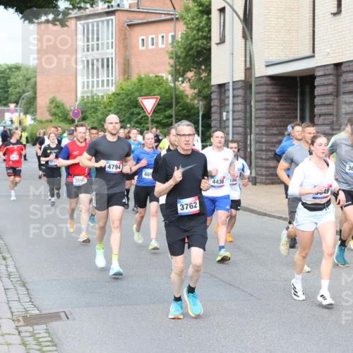 12.06.2026 - Holstenköstenlauf Andreas Tolksdorf http://msf.ph/oto/9745997 12.06.2026 19:10:42 Laufen 4241, 3595, 4794, 469, 3762, 4430, 186, 49, 3615 meine-sportfotos.de