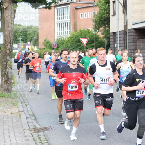 12.06.2026 - Holstenköstenlauf Andreas Tolksdorf http://msf.ph/oto/9746010 12.06.2026 19:10:48 Laufen 3062, 352, 4610, 4440, 4241, 4865 meine-sportfotos.de