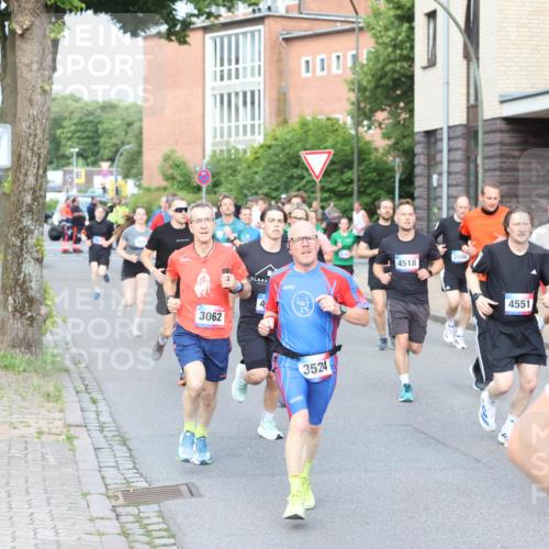 12.06.2026 - Holstenköstenlauf Andreas Tolksdorf http://msf.ph/oto/9746016 12.06.2026 19:10:50 Laufen 3062, 000, 3524, 4518, 3106, 4551, 53, 4144 meine-sportfotos.de