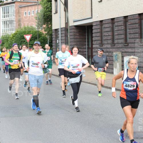 12.06.2026 - Holstenköstenlauf Andreas Tolksdorf http://msf.ph/oto/9746038 12.06.2026 19:11:02 Laufen 4121, 3037, 3194, 3215, 4890, 3824, 4891, 4625, 4443, 4829, 10, 06, 15, 06, 26 meine-sportfotos.de
