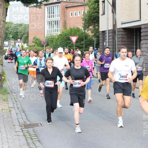 12.06.2026 - Holstenköstenlauf Andreas Tolksdorf http://msf.ph/oto/9746045 12.06.2026 19:11:05 Laufen 4121, 3037, 3194, 760, 4224, 3558, 3958, 3215 meine-sportfotos.de